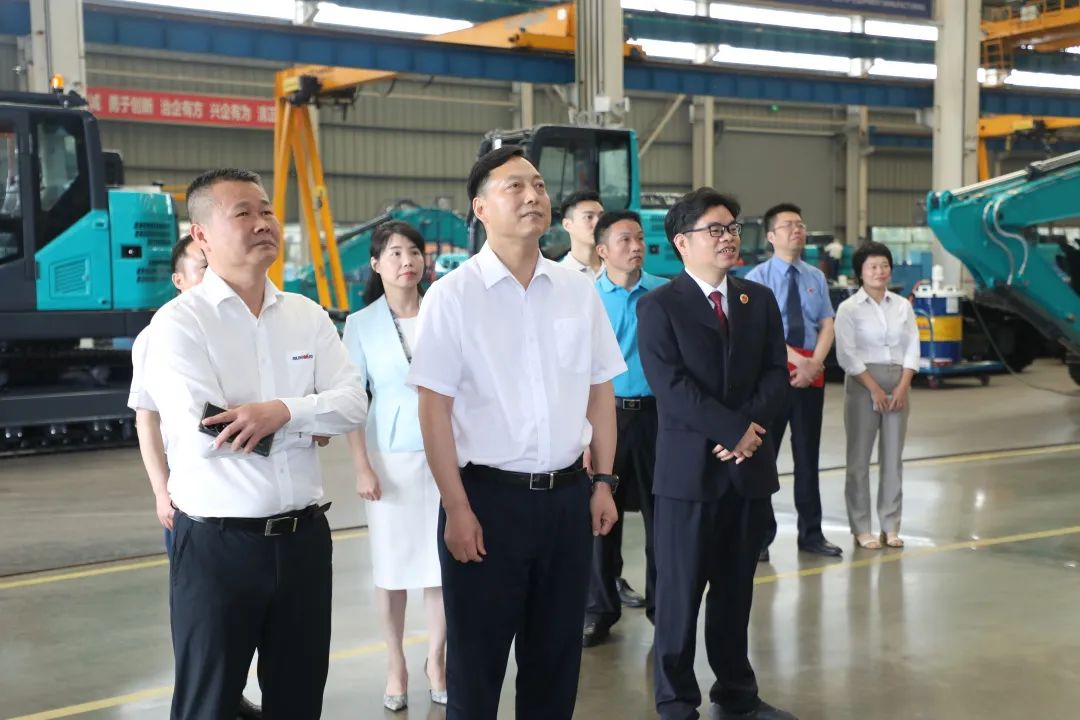 长沙市人民审查院党组书记、审查长余湘文调研yp街机智能