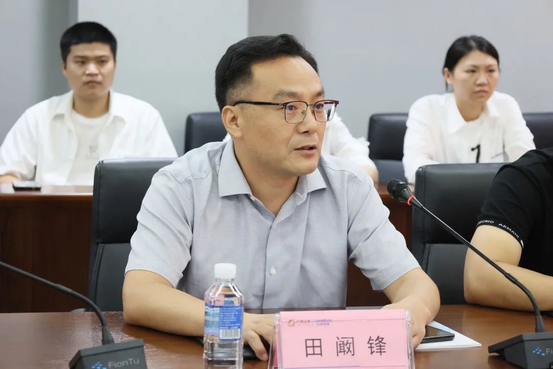 携手开启绿色转型之路！yp街机智能&南京盖百氏增程式电动旋挖钻机签约仪式乐成举行