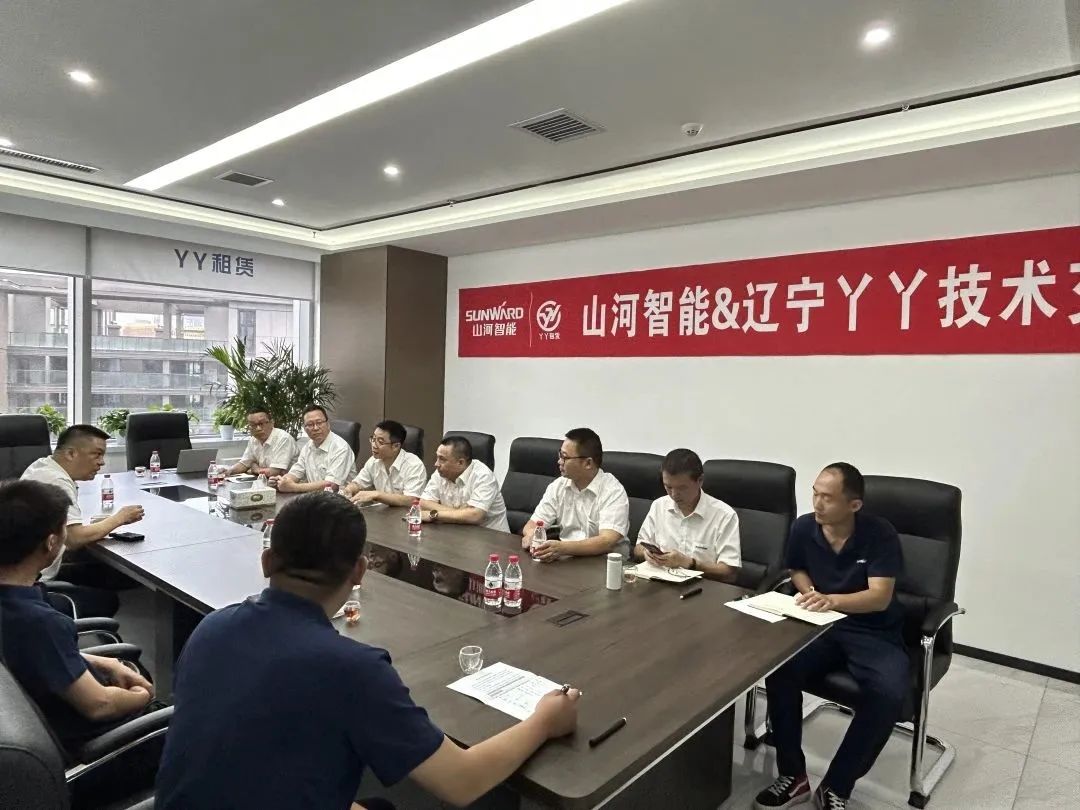 谛听客户心声！yp街机智能高空机械“效劳万里行”走进东北