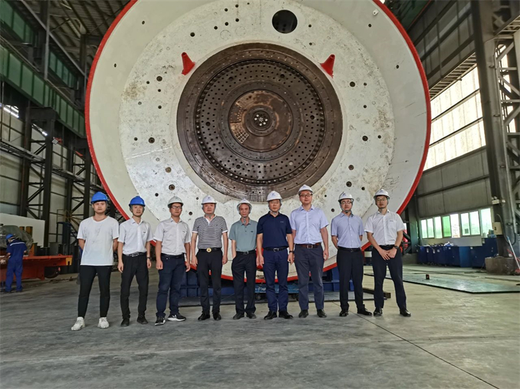 首战华东市场。。≈刑鷜p街机杭德市域铁路工程地莫区间左线盾构机顺遂始发