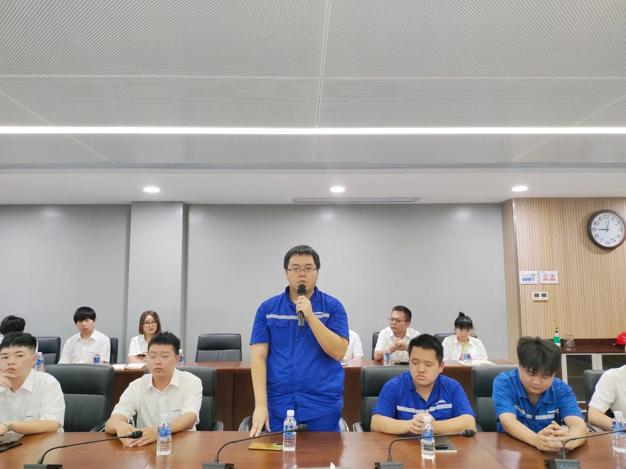 泛论心声，，，，，，，，共话未来！这场应届结业生员工座谈会，，，，，，，，很暖，，，，，，，，很知心！