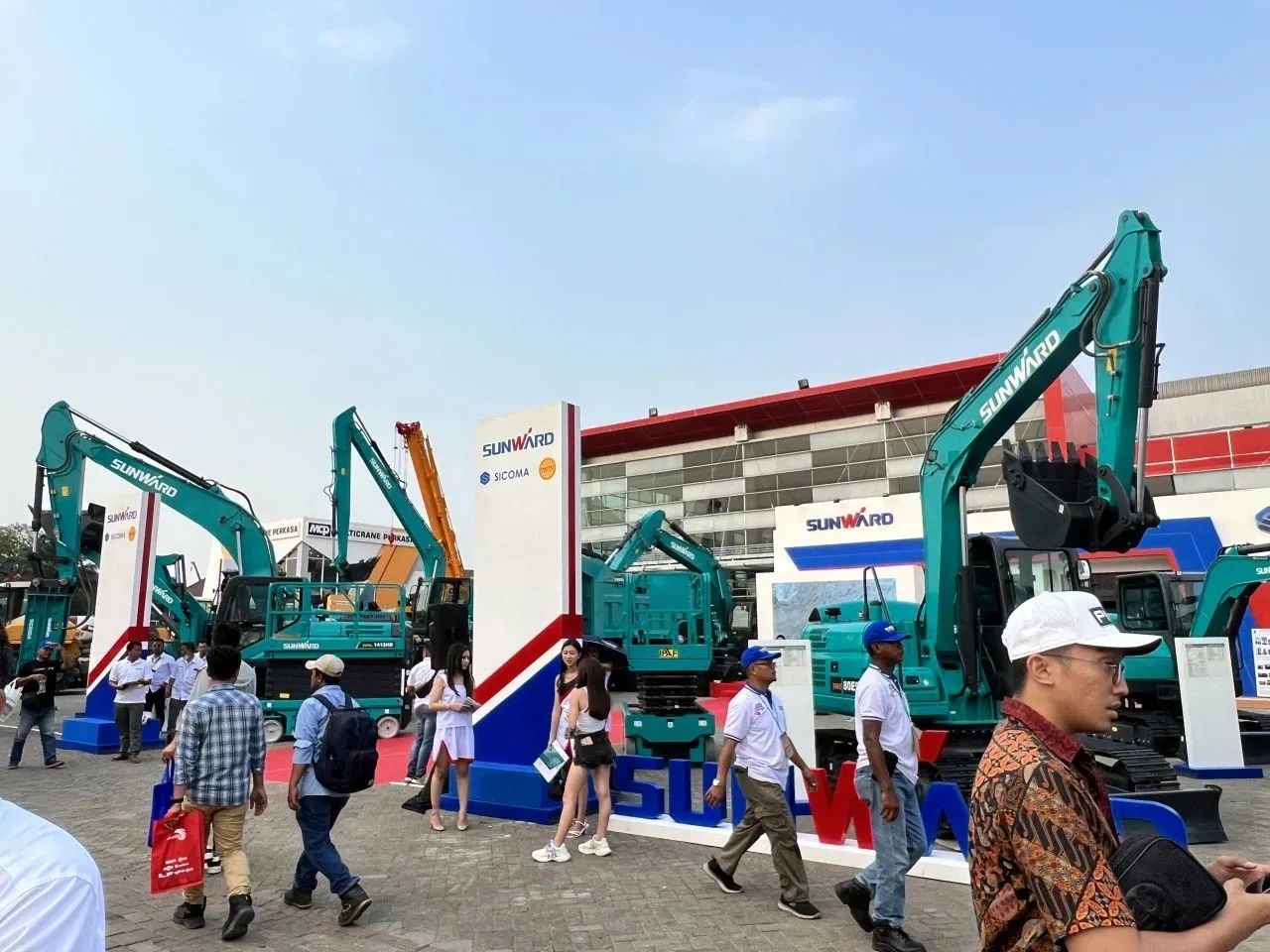 深耕细作，，，，，，，，逆势增添！yp街机智能艳服亮相印尼雅加达矿业展