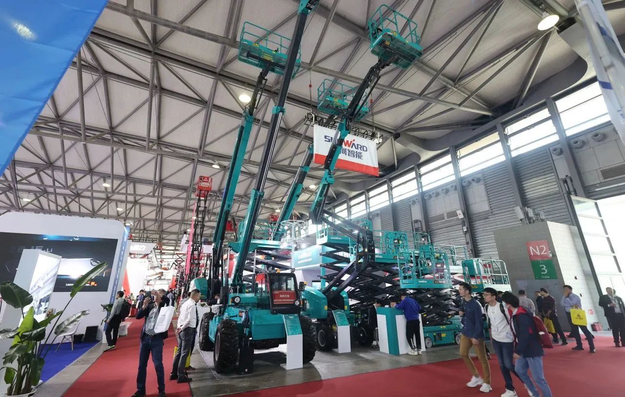 精品出击，，，，，闪灼魔都！yp街机智能全系列高空机械亮相2023亚洲国际高空展