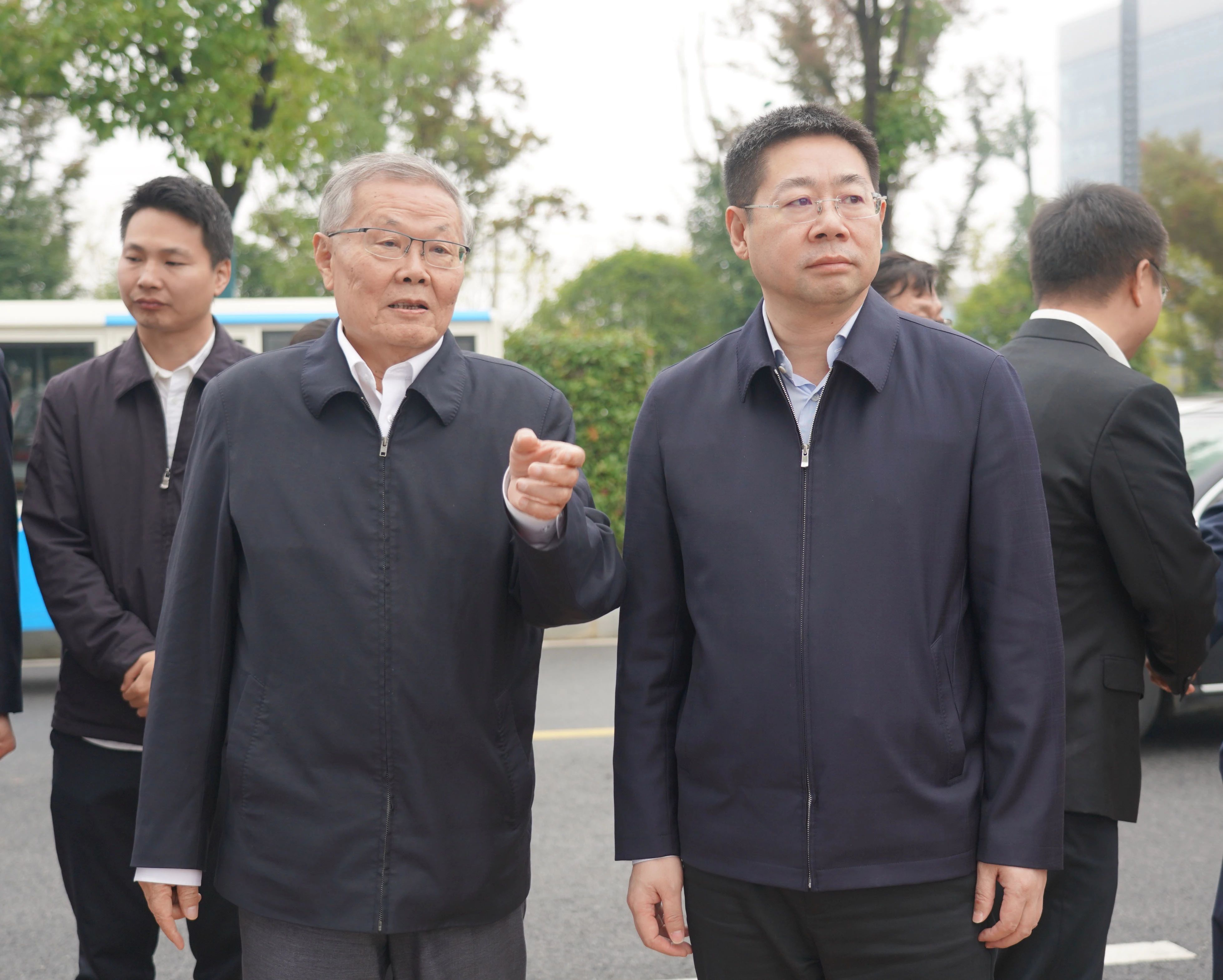 天下节水办主任蒋牧宸调研yp街机智能节水事情