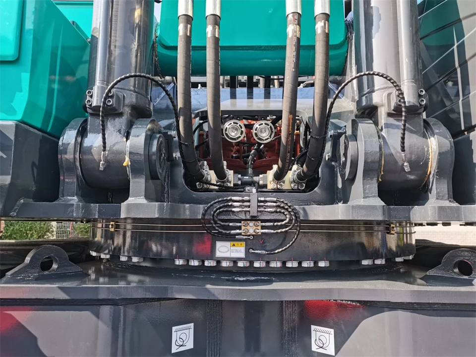 定制开发、功效更强！yp街机智能SWE750ELR加长臂液压挖掘机下线交付