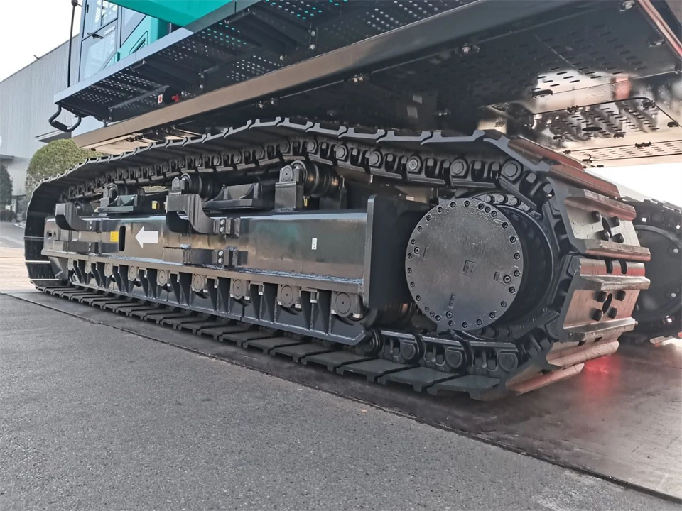 定制开发、功效更强！yp街机智能SWE750ELR加长臂液压挖掘机下线交付