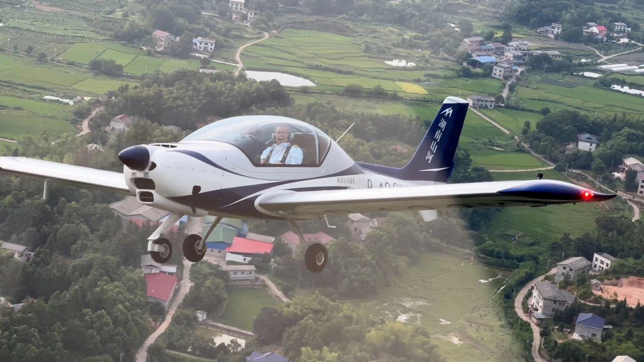 二十载磨砺，，，“阿若拉”飞机累计航行时间突破11万小时！