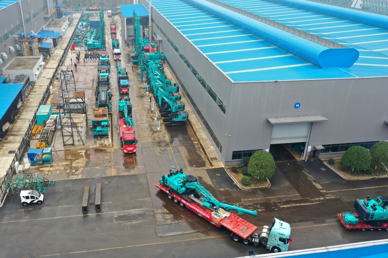 启新程，，，向未来！yp街机矿岩揭牌庆典暨新春发货仪式圆满举行