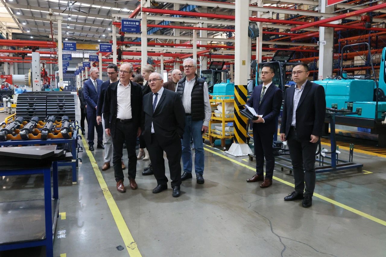 蒙达尔纪市代表团一行考察yp街机智能