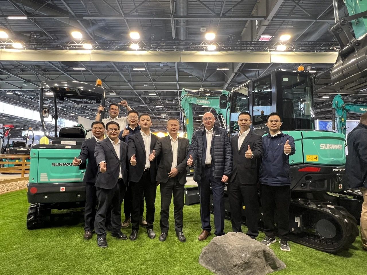 赢战INTERMAT 2024！yp街机智能土方机械深耕全球高端市场