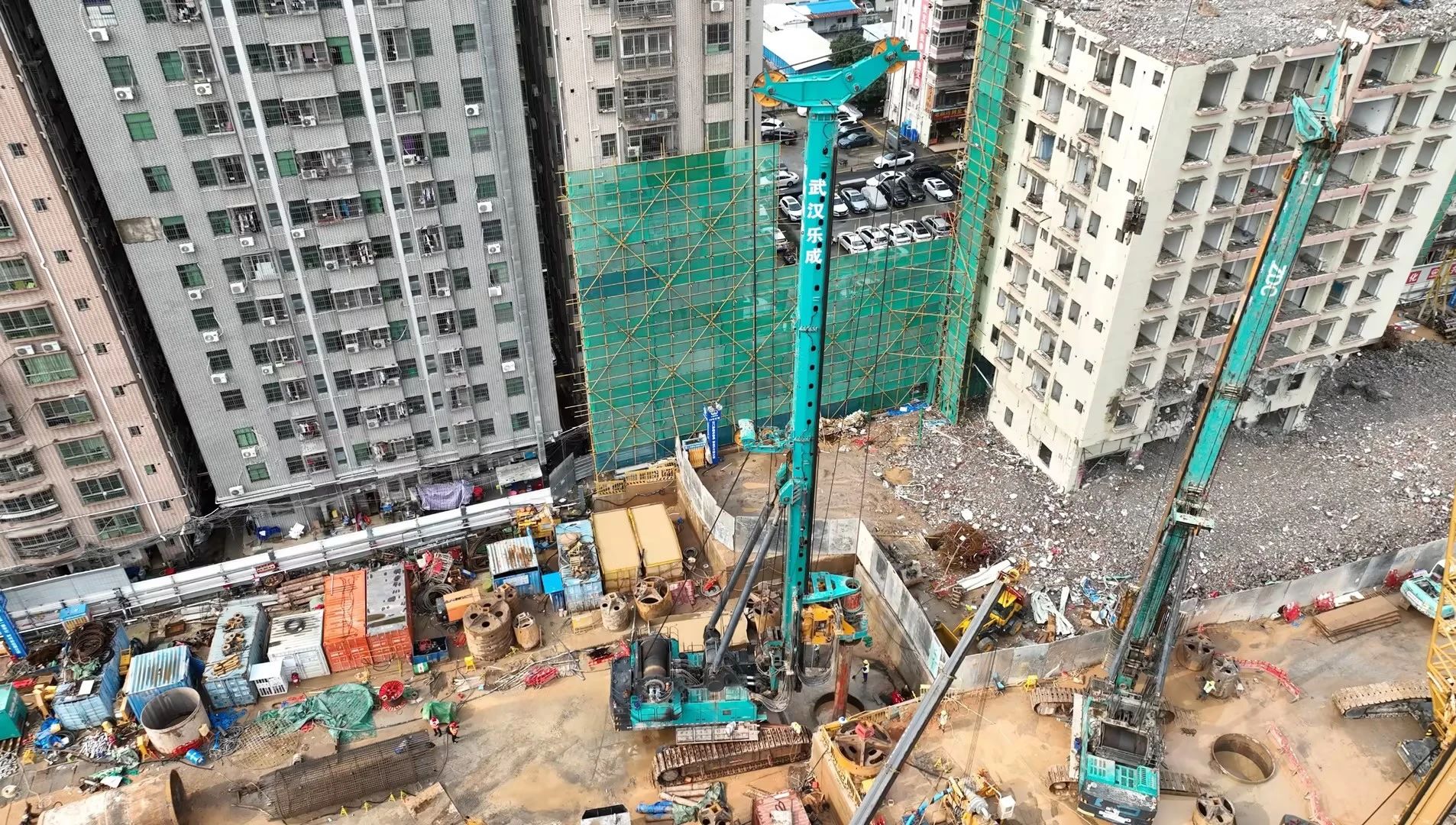 性能突出，，，，，，超强助力！yp街机智能旋挖钻机助力深圳地铁五和站施工