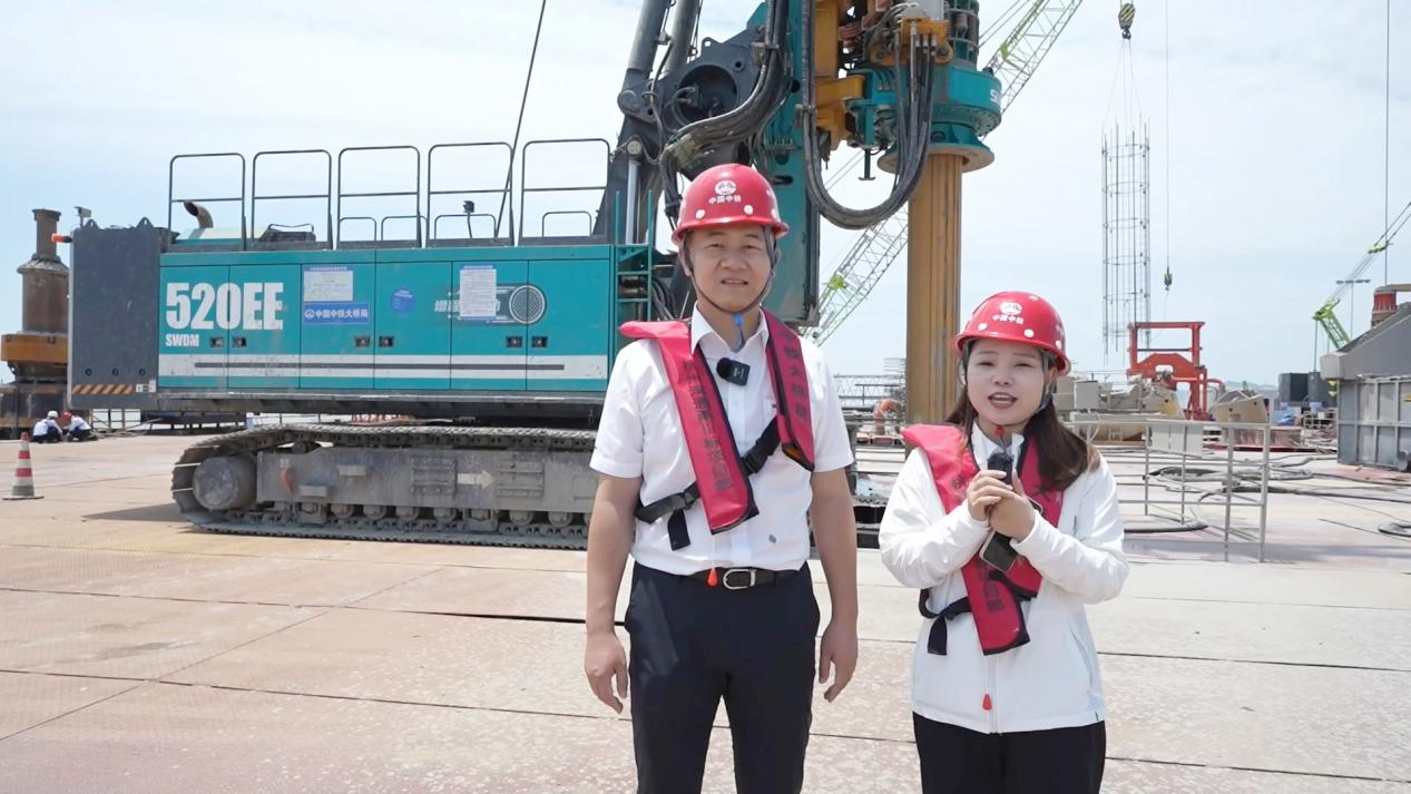 先导式立异，，，，，，，再推电动新品！yp街机智能SWDM520EE增程式旋挖钻机推介会乐成举行