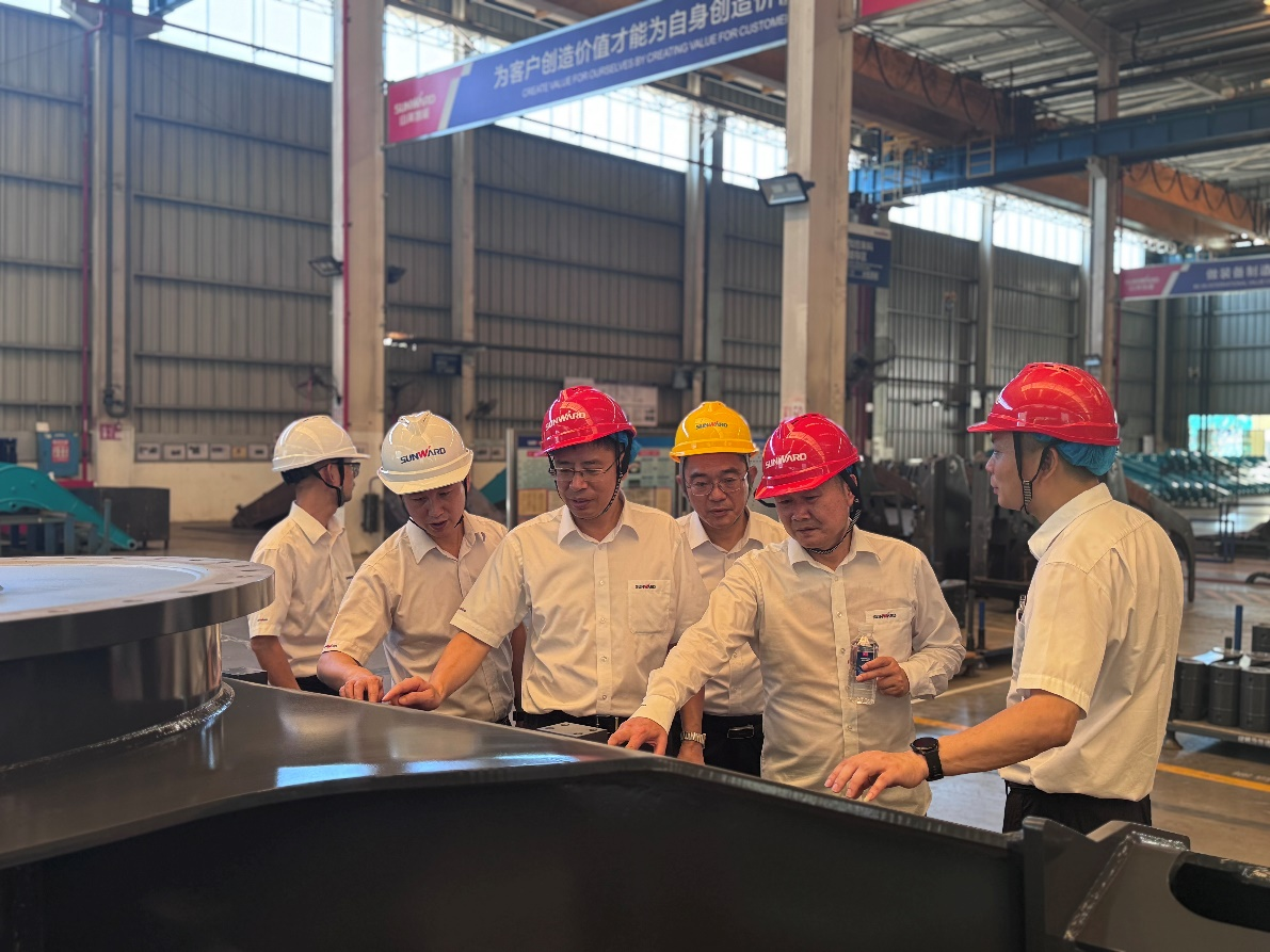 战高温，，，，，保清静--yp街机智能开展高温防暑专项清静检查