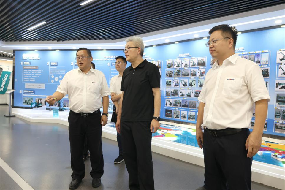 中国五矿工会主席、职工董事张晔到yp街机智能调研交流