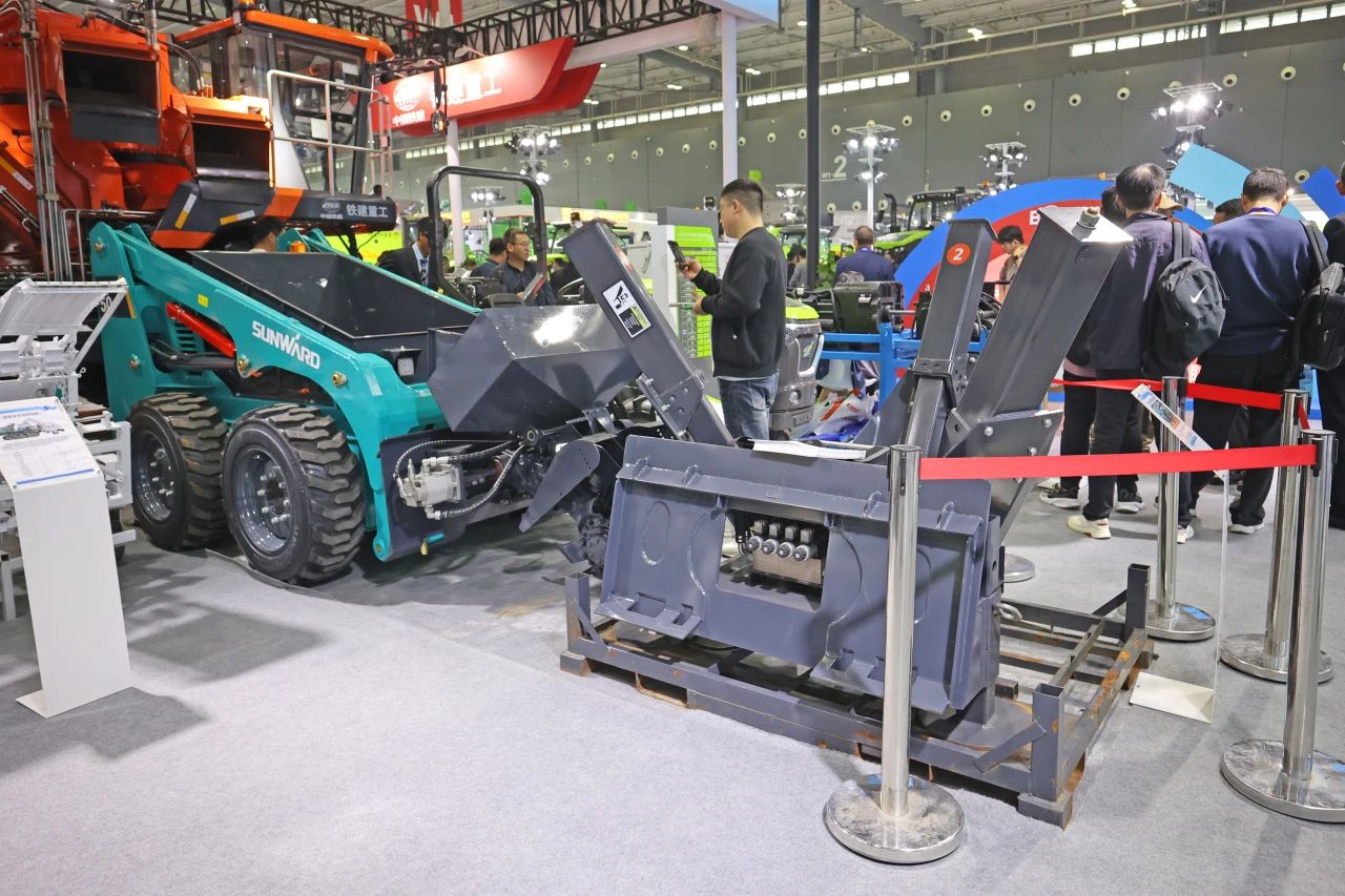 聚焦智能化、无人化！yp街机智能携多款产品亮相2024中国国际农业机械展