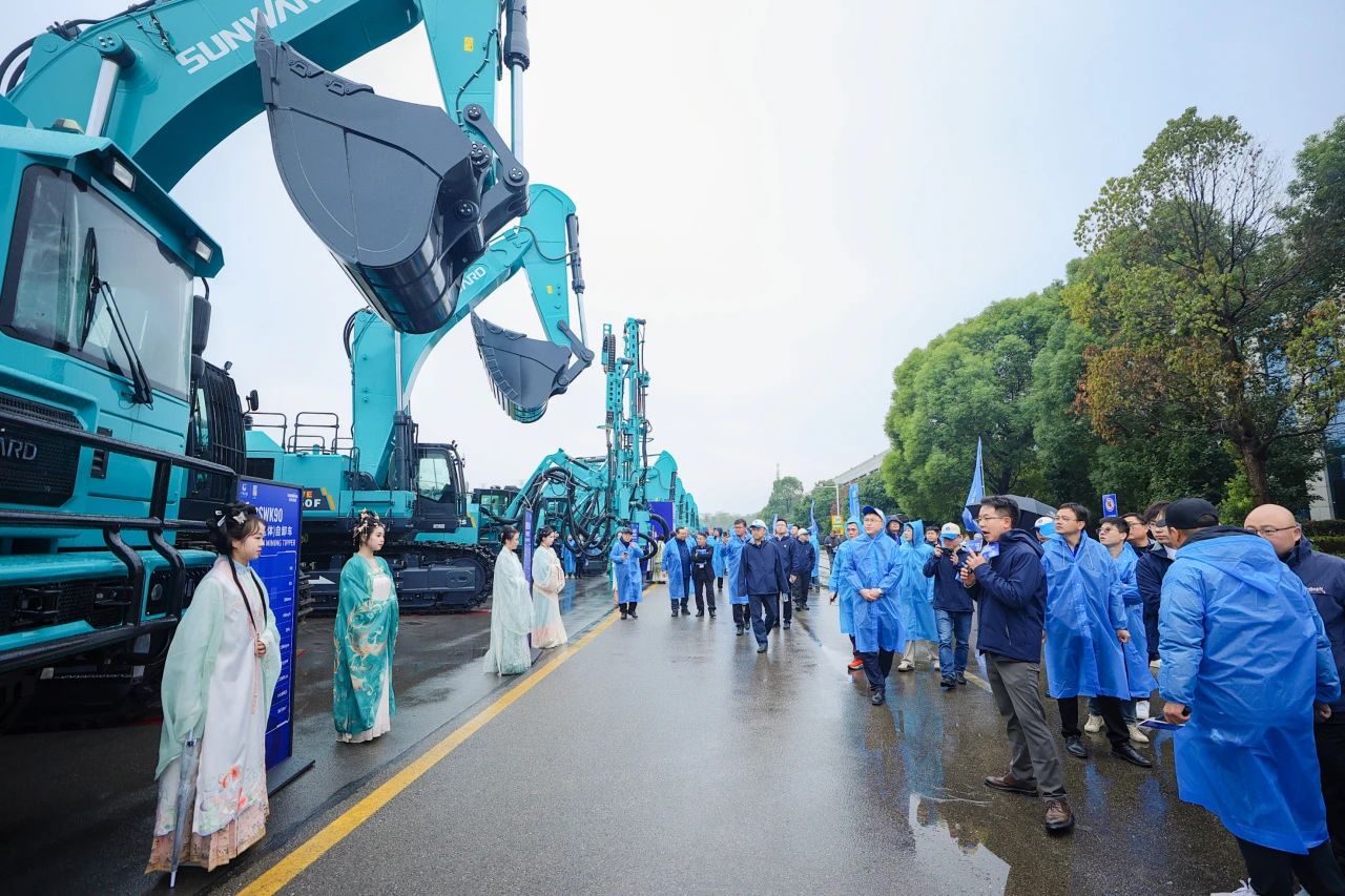 立异引领价值，，，，，，理想成绩未来！yp街机智能25周年庆典暨全球客户节盛大举行