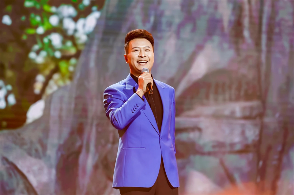 立异引领价值 理想成绩未来——庆祝yp街机智能建设25周年表扬大会暨文艺晚会盛大举行