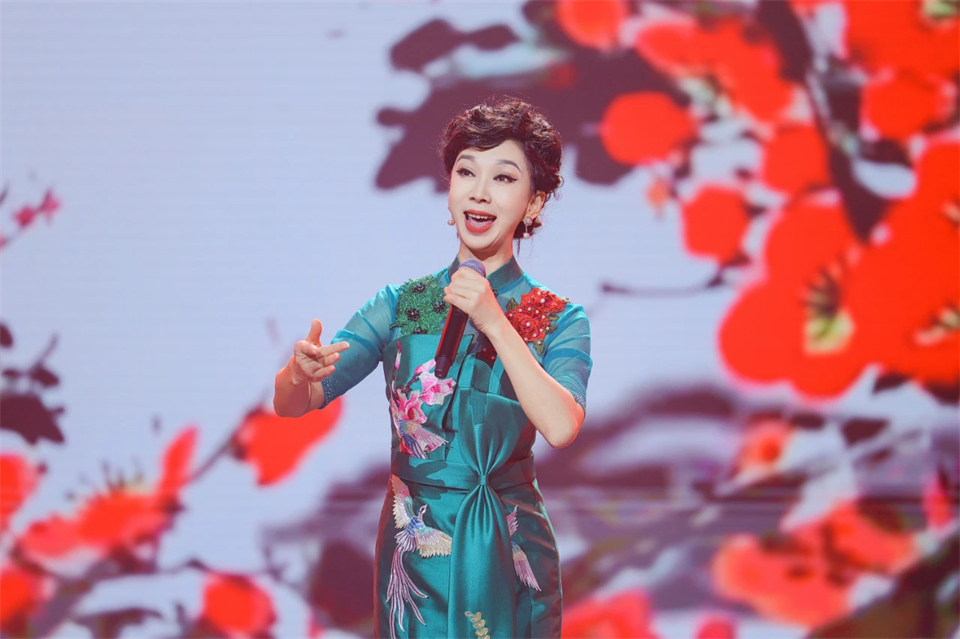 立异引领价值 理想成绩未来——庆祝yp街机智能建设25周年表扬大会暨文艺晚会盛大举行