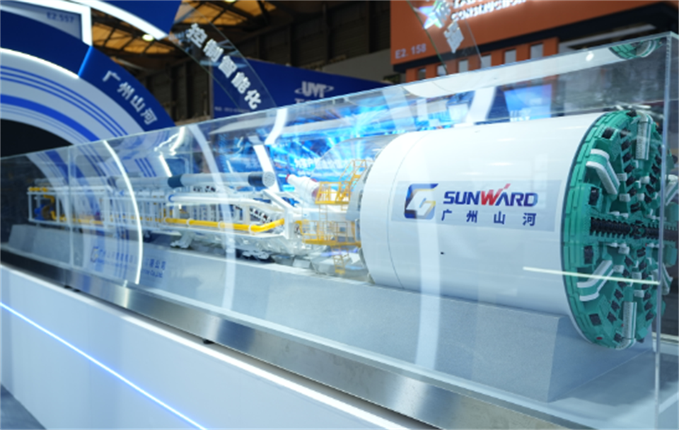 智造空间，，，，价值共生！广州yp街机精彩亮相2024上海宝马展