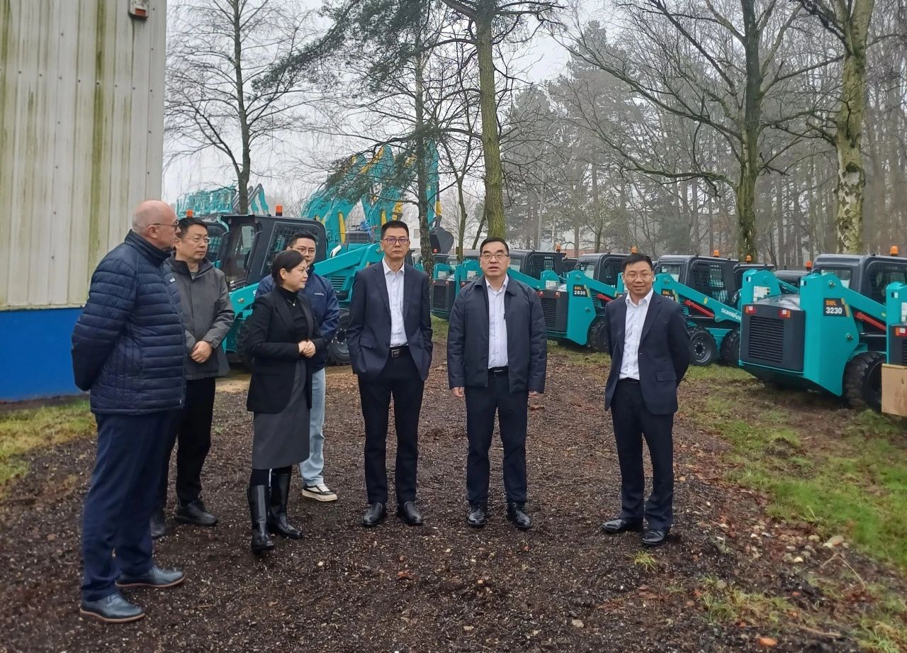 广州工控集团总司理王福铸率队考察yp街机智能欧洲子公司