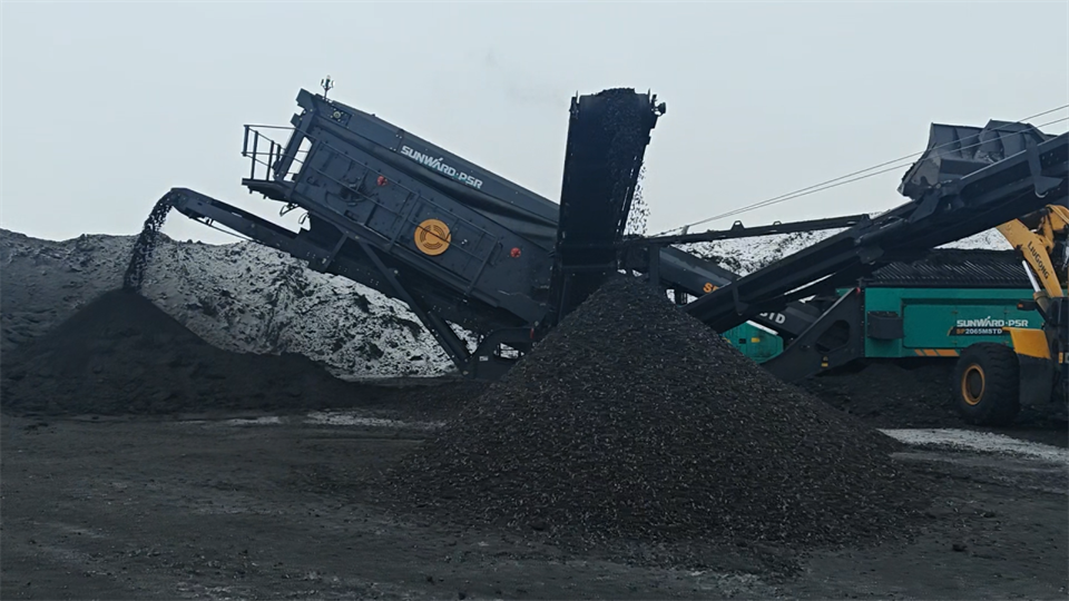 不惧-30℃极寒挑战，，，，，，，，yp街机普石勒破碎筛分装备稳固运行！