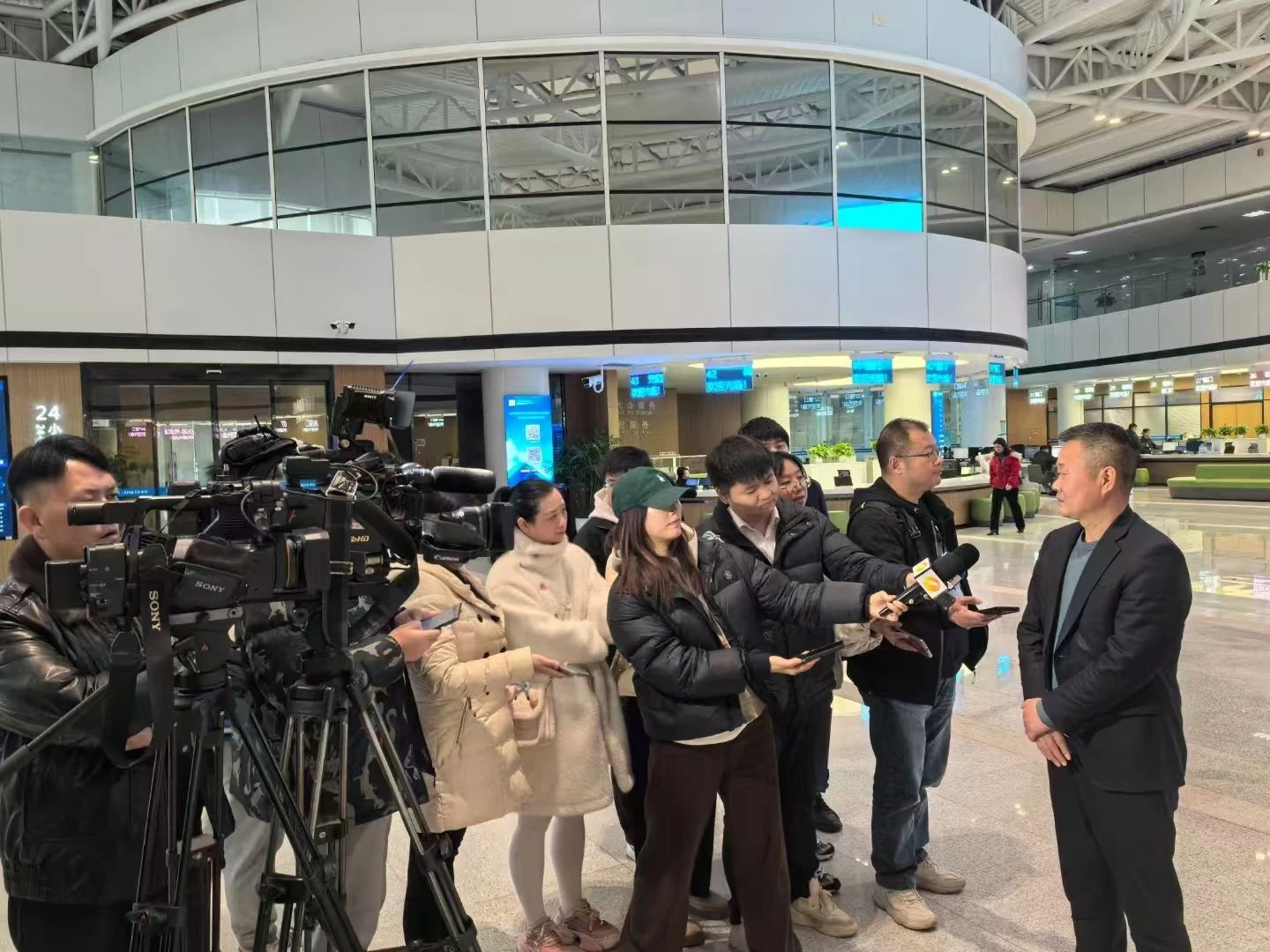 助力长沙经开区高质量生长，，，，yp街机智能喜获四奖项