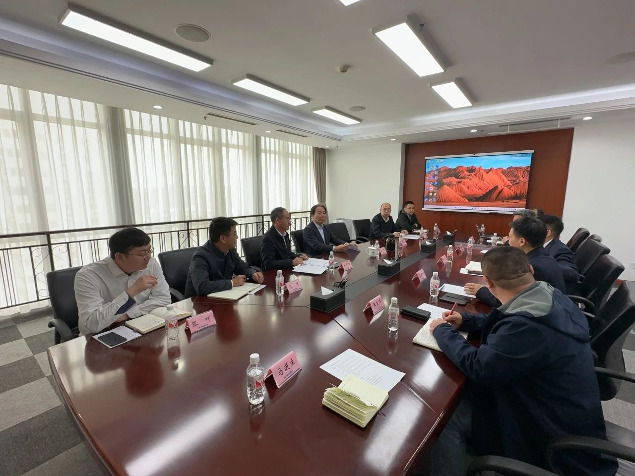 yp街机智能董事长付向东带队造访中煤地质总局、大地特勘公司