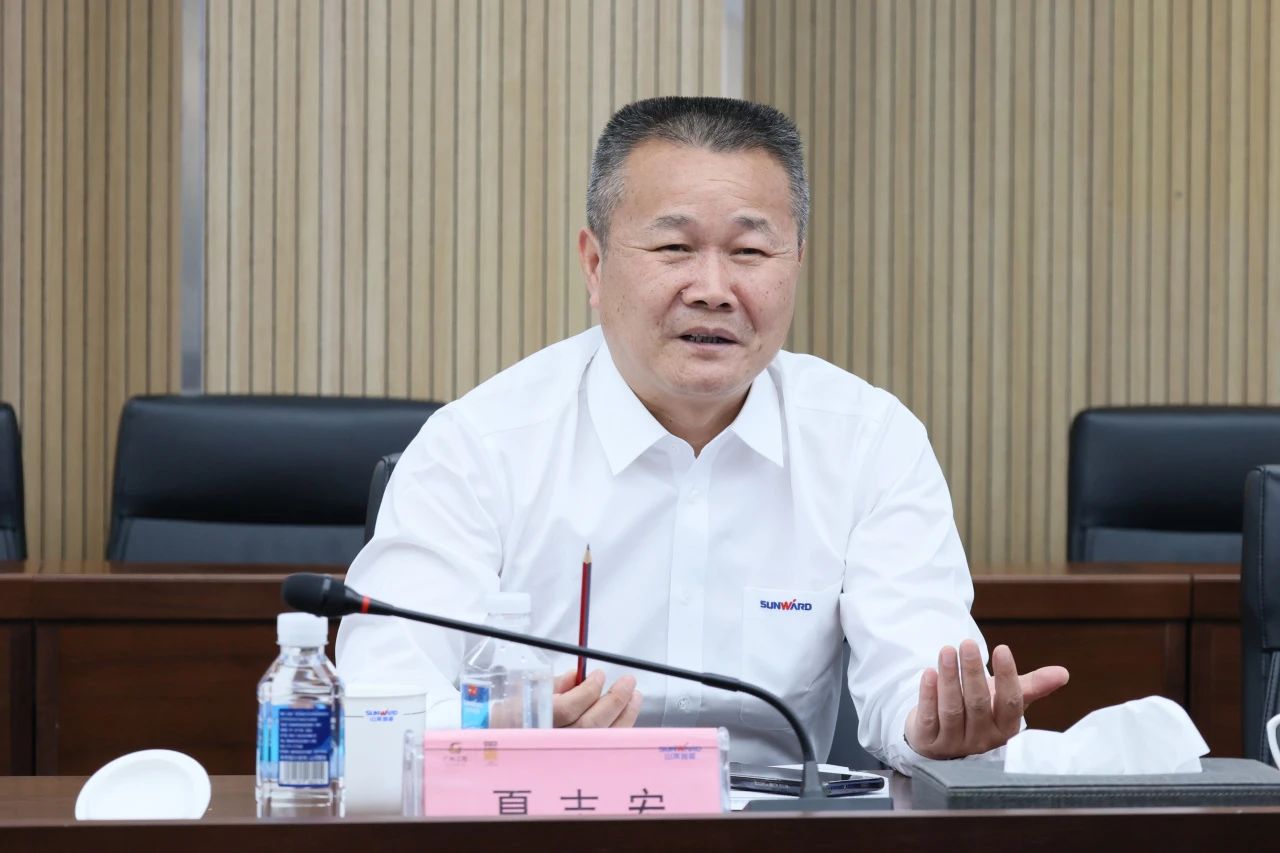 共促中国制造扬帆外洋！中国出口信用包管公司到访yp街机智能