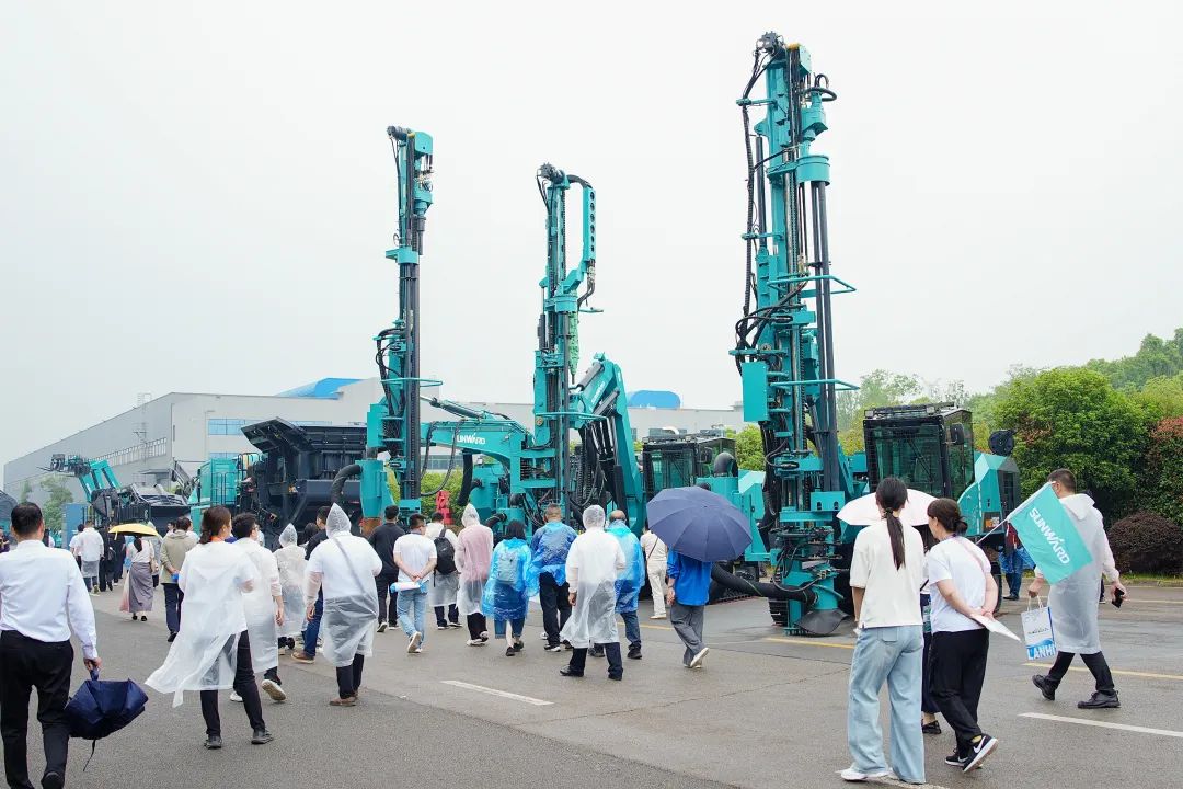 2025 CICEE | 为客户创立价值，，，，yp街机智能客户交流会圆满举行