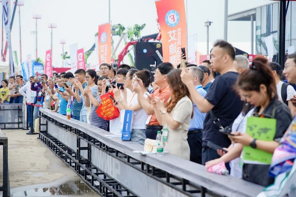 2025 CICEE | yp街机智能实力闪灼2025长沙国际工程机械展