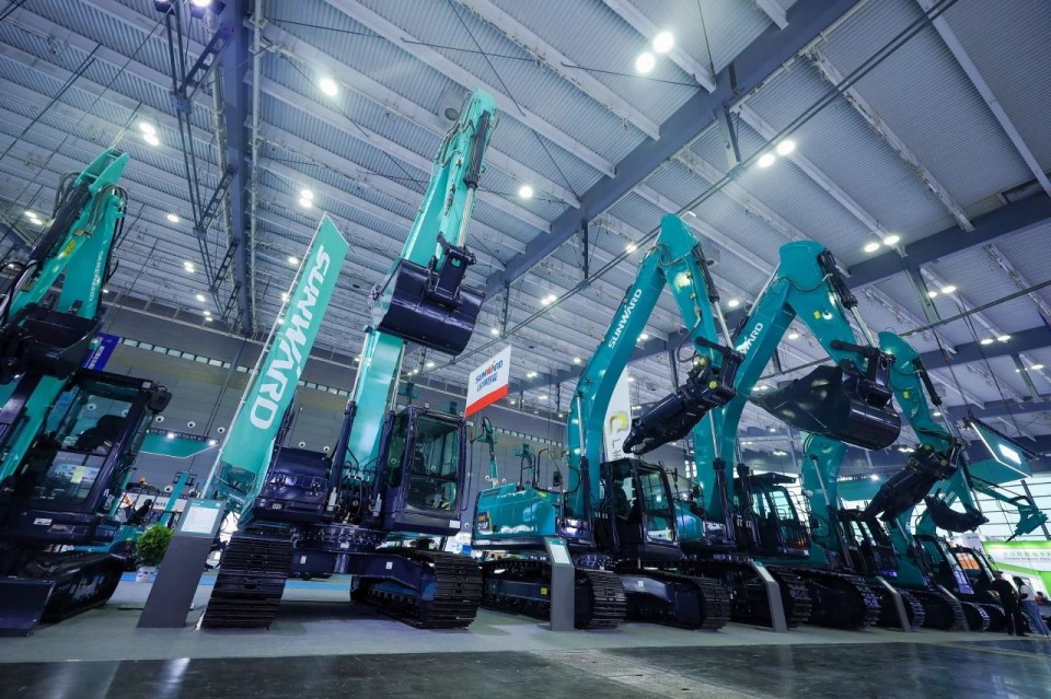 2025 CICEE | 从简单工具迈向多元化解决计划，，，，，yp街机智能泛起非凡挖掘机风范
