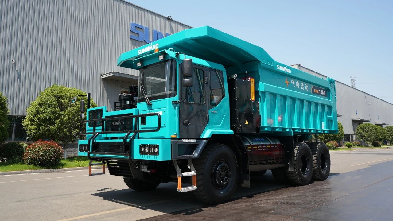 2025 CICEE | yp街机矿岩两款重磅新品亮相2025长沙展