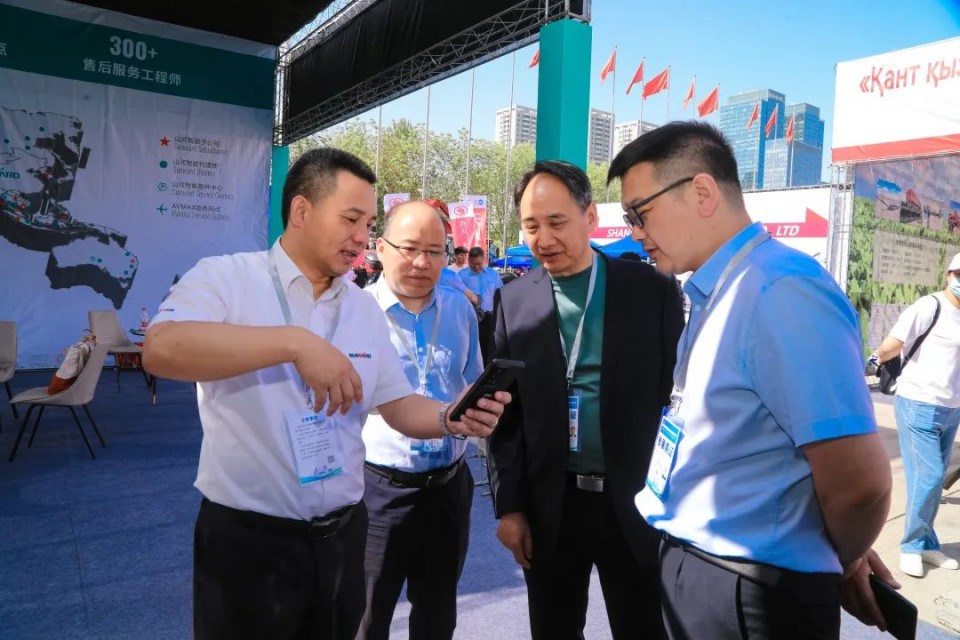 yp街机智能亮相2025新疆国际农业机械展览会