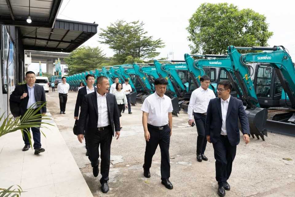 广州工控集团党委书记、董事长景广军率队考察yp街机智能印尼子公司