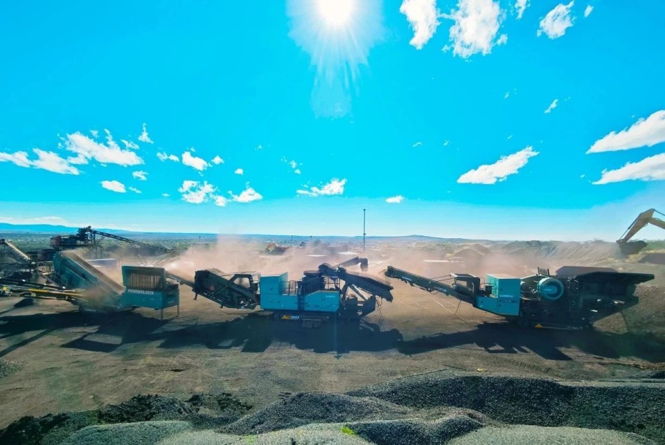 yp街机智能破碎筛分成套装备乐成上岸非洲市场，，，，，，，，共绘相助共赢新篇章