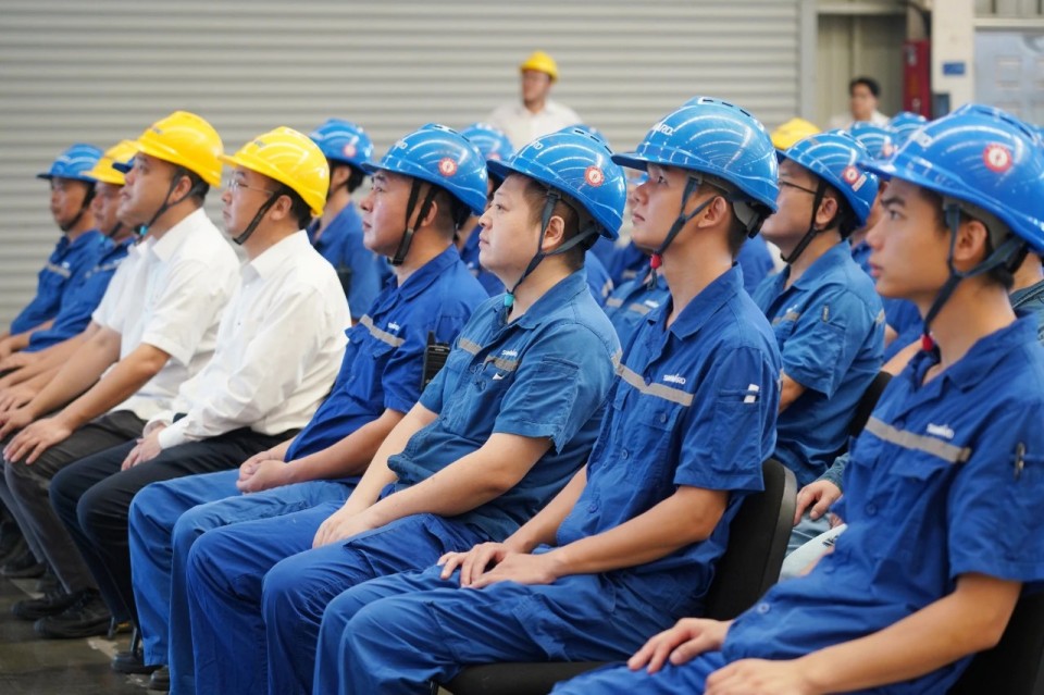 yp街机智能组织集中收看纪念中国人民抗日战争暨天下反法西斯战争胜利80周年大会