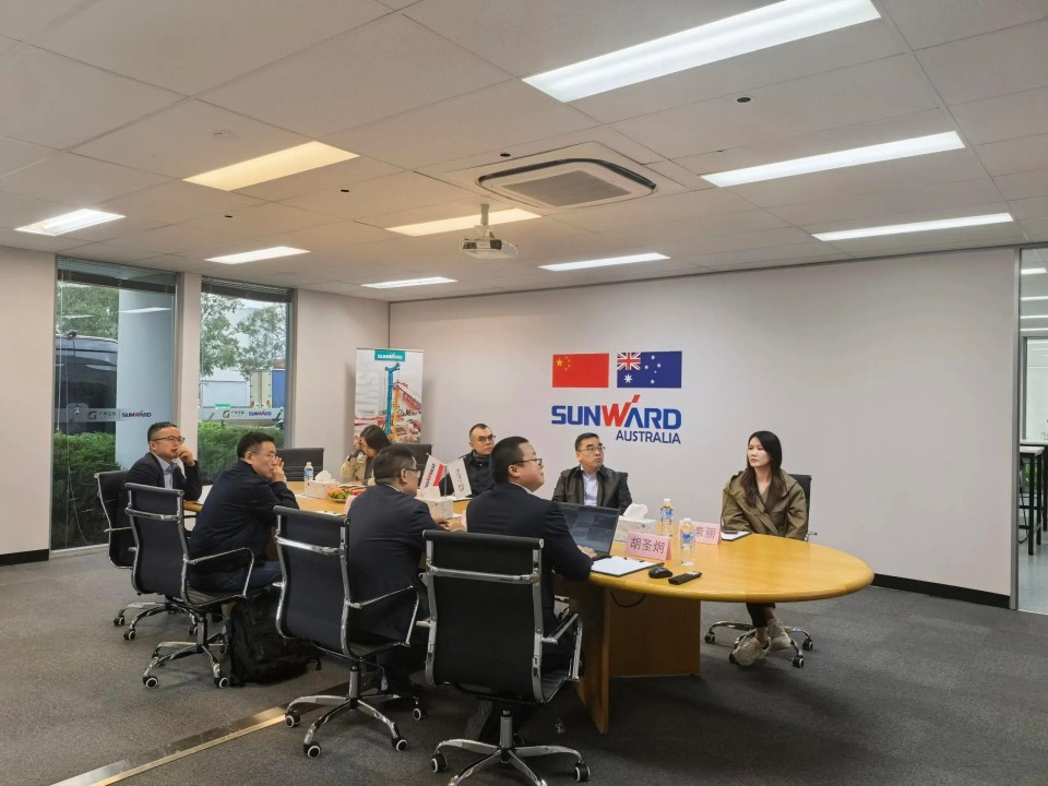 广州工控集团总司理王福铸率队考察yp街机智能澳大利亚子公司