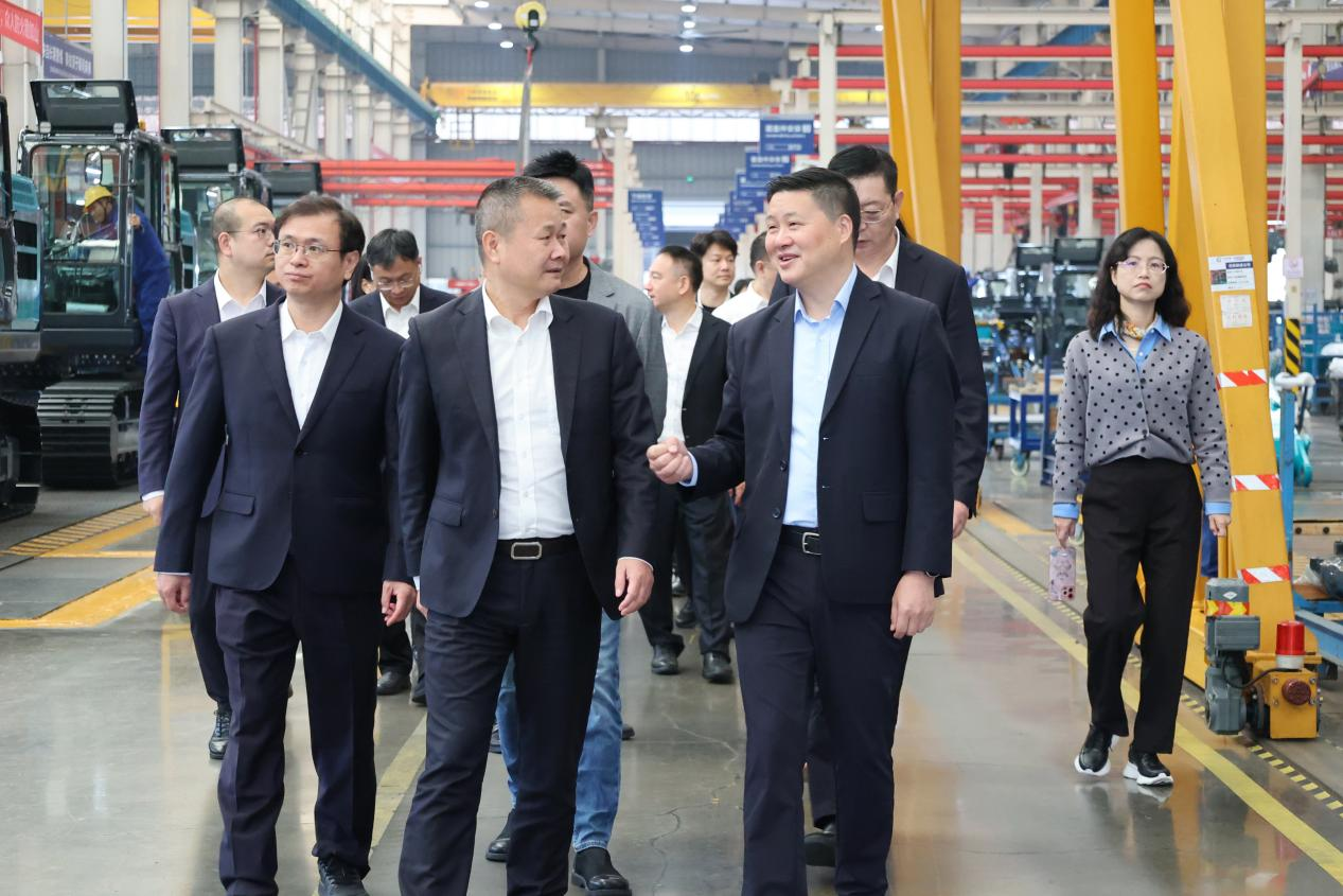 厦门海翼集团总司理金中权到访yp街机智能